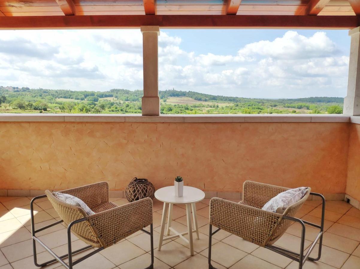 Spacious Villa With Pool, Indoor Jacuzzi And Sauna Near Porec Višnjan Exterior foto