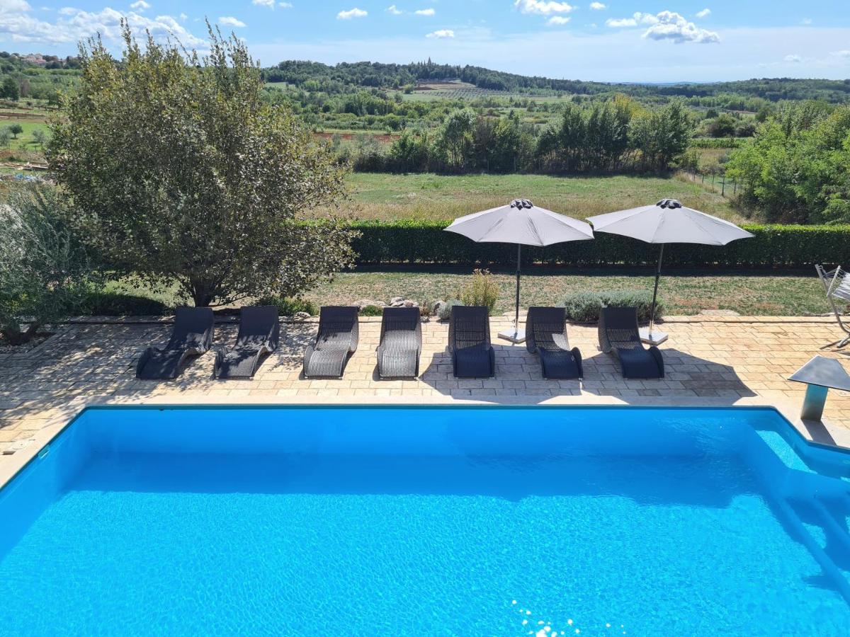 Spacious Villa With Pool, Indoor Jacuzzi And Sauna Near Porec Višnjan Exterior foto