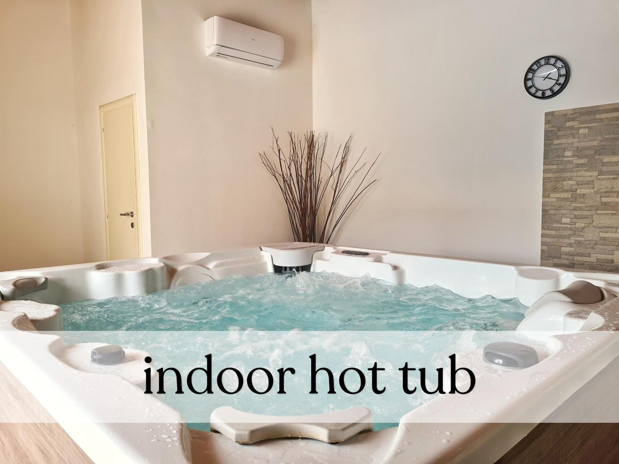 Spacious Villa With Pool, Indoor Jacuzzi And Sauna Near Porec Višnjan Exterior foto